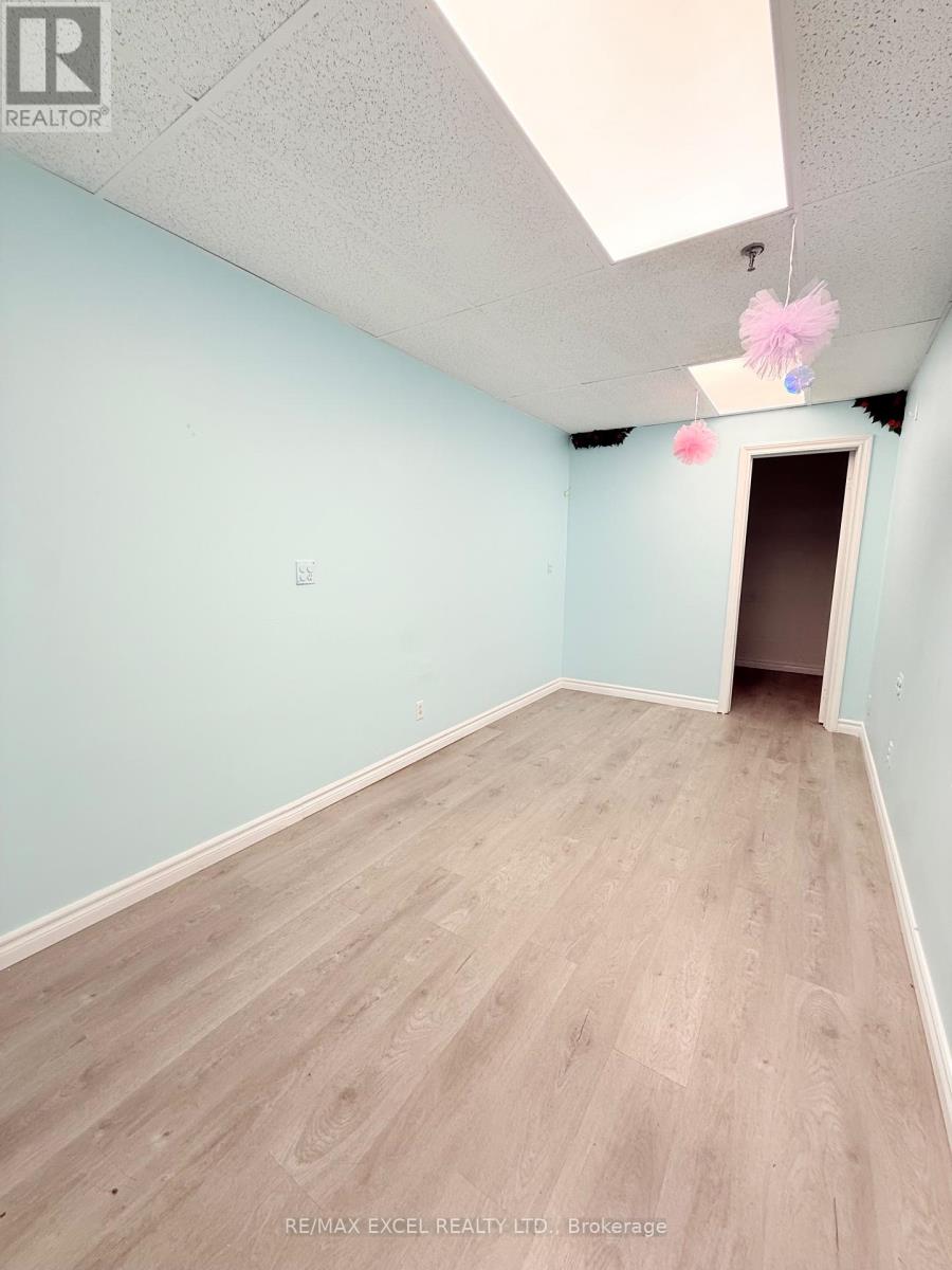 13 - 3833 Midland Avenue, Toronto, Ontario  M1V 5L6 - Photo 5 - E13703562