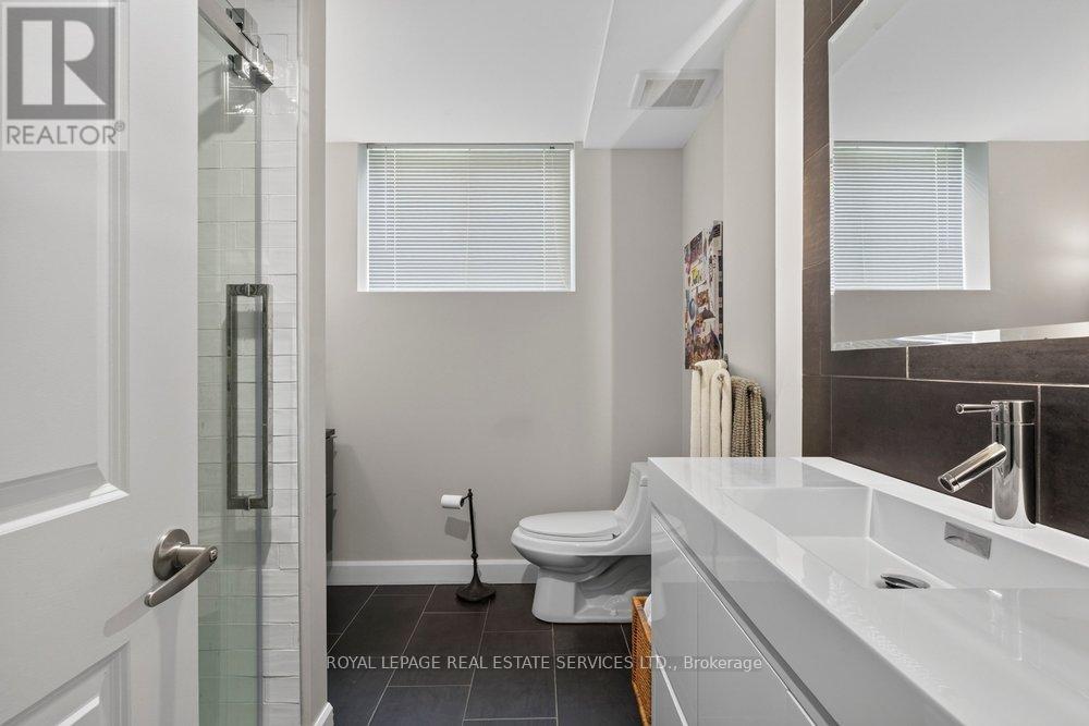 17 Mckay Court, Hamilton, Ontario  L9H 6P1 - Photo 32 - X13459844