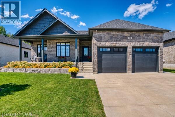 37 GILMER Crescent, Listowel, Ontario