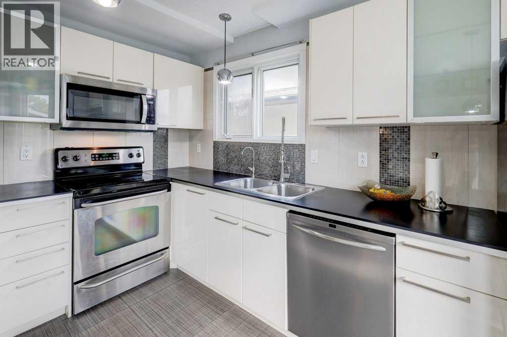 76 Templemont Circle Ne, Calgary, Alberta  T1Y 5A9 - Photo 8 - A2343507