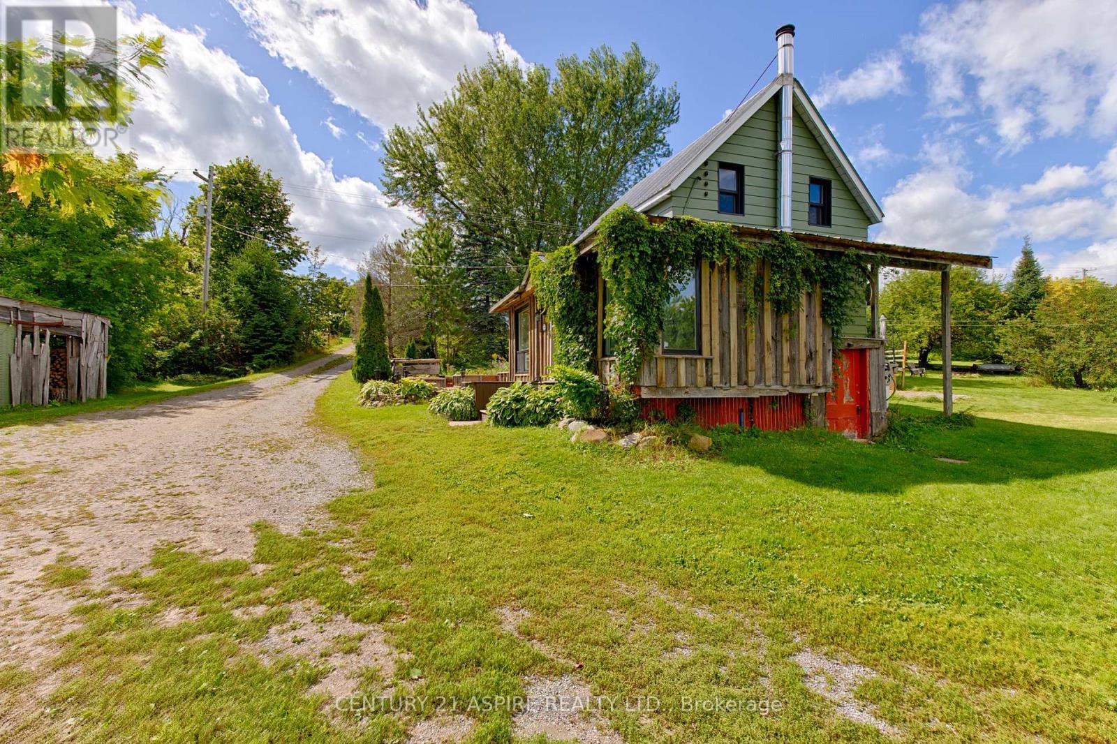 2552 Micksburg Road, Laurentian Valley, Ontario  K8A 6W4 - Photo 5 - X13777952