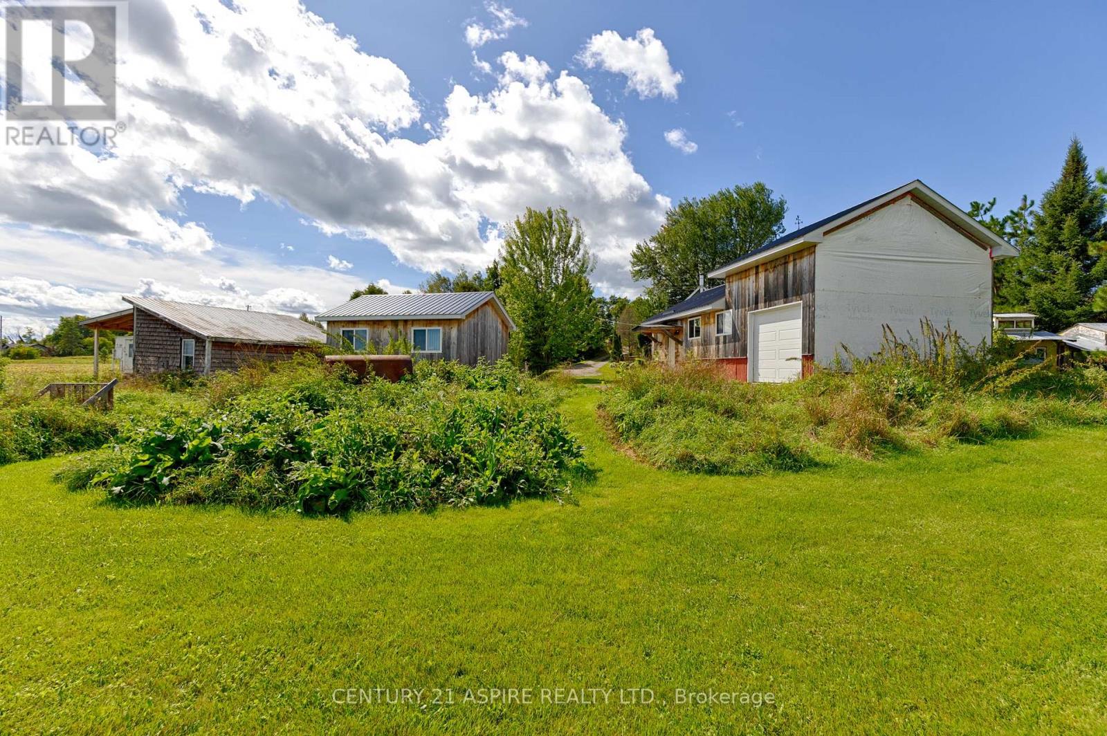 2552 Micksburg Road, Laurentian Valley, Ontario  K8A 6W4 - Photo 8 - X13777952