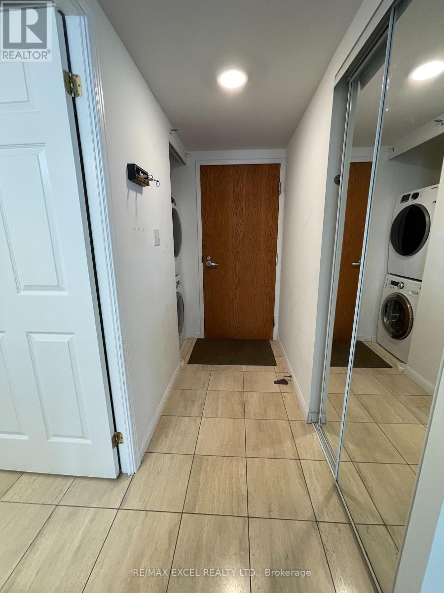 1712 - 23 Lorraine Drive, Toronto, Ontario M2N 6Z6 - Photo 2 - C13777958