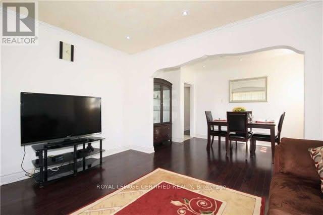 Main - 109 Hiscock Boulevard, Toronto, Ontario  M1G 1T3 - Photo 2 - E13777966