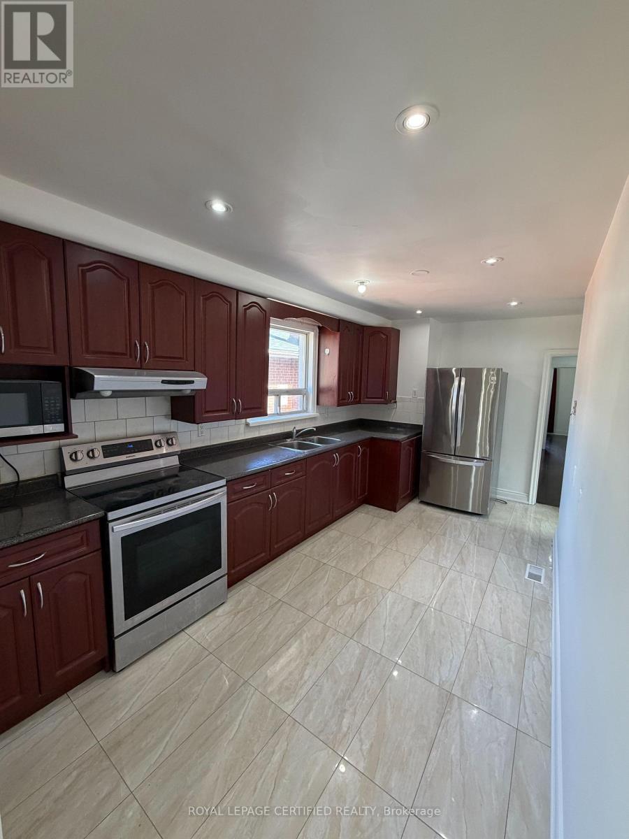 Main - 109 Hiscock Boulevard, Toronto, Ontario  M1G 1T3 - Photo 3 - E13777966
