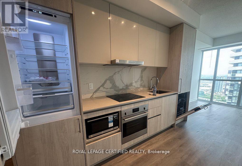 5515 - 225 Commerce Street, Vaughan, Ontario  L4K 0R1 - Photo 2 - N13777968