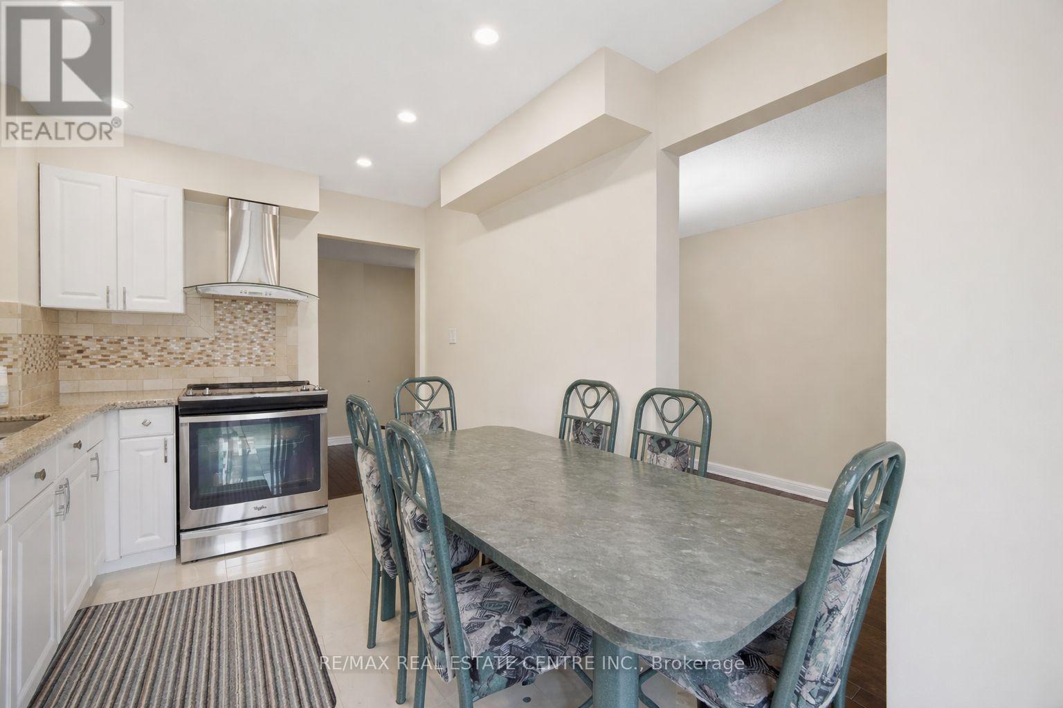 11 Sheringham Street, Brampton, Ontario  L6Z 2P5 - Photo 15 - W13777944