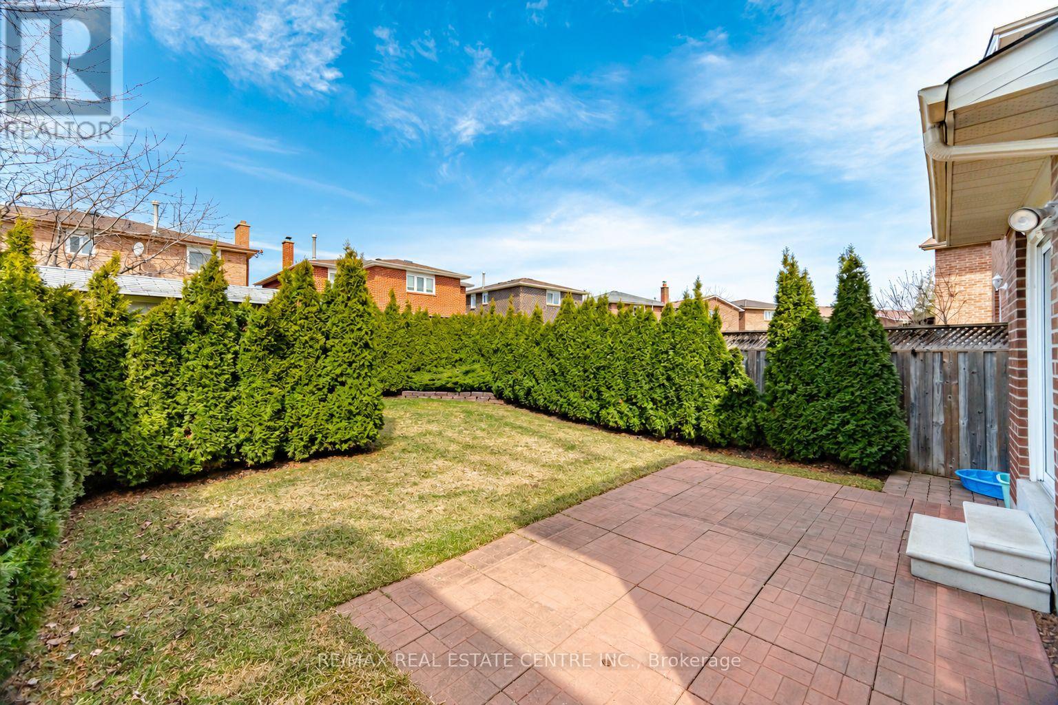 11 Sheringham Street, Brampton, Ontario  L6Z 2P5 - Photo 40 - W13777944