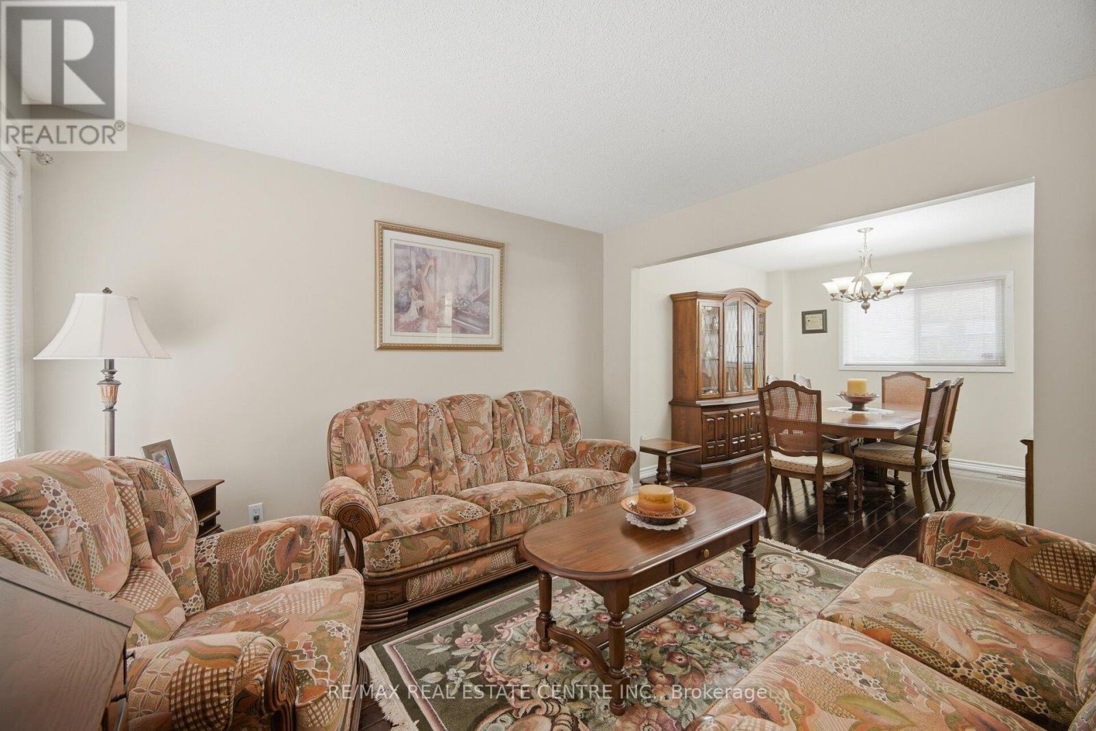 11 Sheringham Street, Brampton, Ontario  L6Z 2P5 - Photo 9 - W13777944
