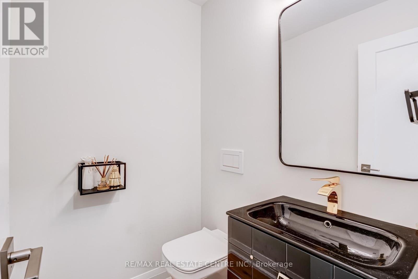 Upper Level - 167 Whitchurch Mews, Mississauga, Ontario  L5A 4B2 - Photo 13 - W13777972