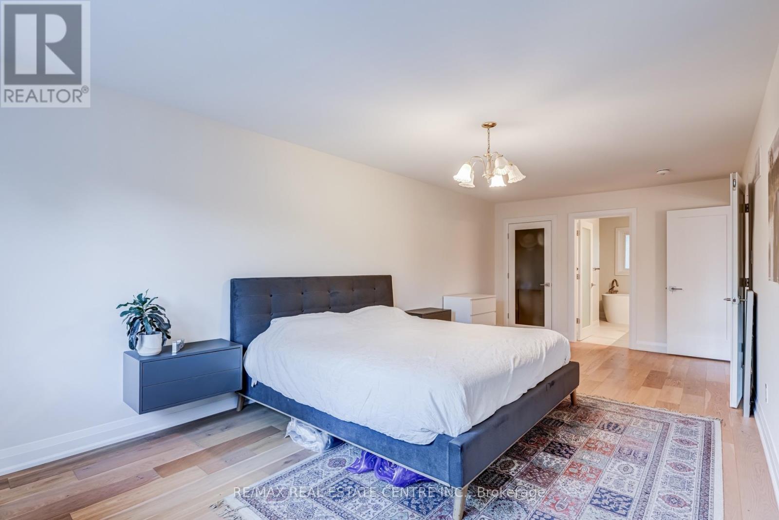 Upper Level - 167 Whitchurch Mews, Mississauga, Ontario  L5A 4B2 - Photo 15 - W13777972