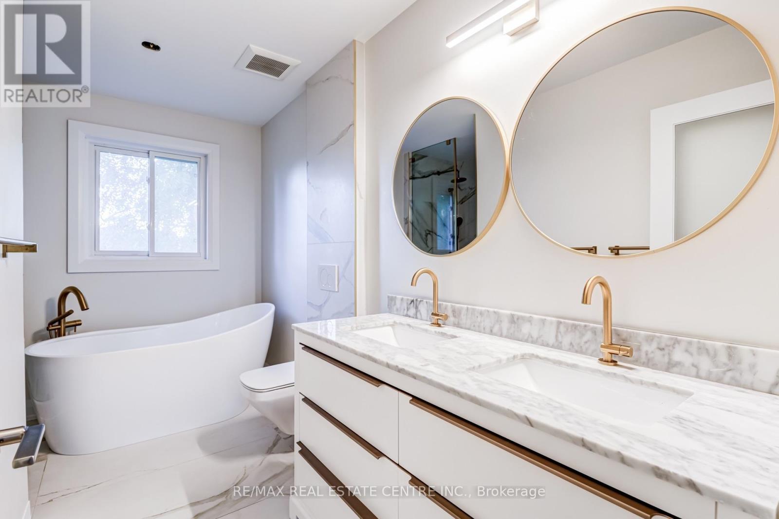 Upper Level - 167 Whitchurch Mews, Mississauga, Ontario  L5A 4B2 - Photo 16 - W13777972
