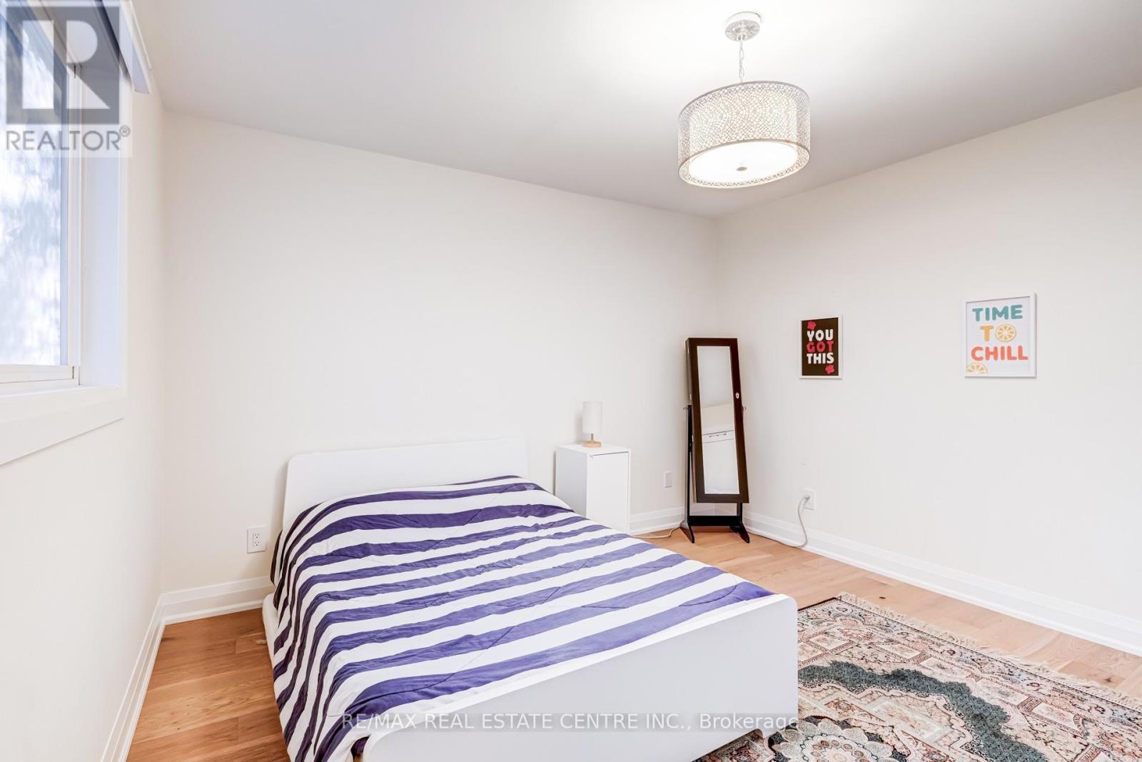 Upper Level - 167 Whitchurch Mews, Mississauga, Ontario  L5A 4B2 - Photo 19 - W13777972