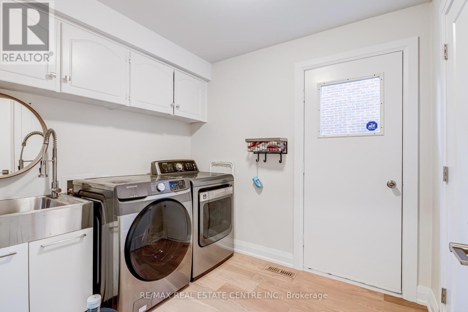 Upper Level - 167 Whitchurch Mews, Mississauga, Ontario  L5A 4B2 - Photo 25 - W13777972