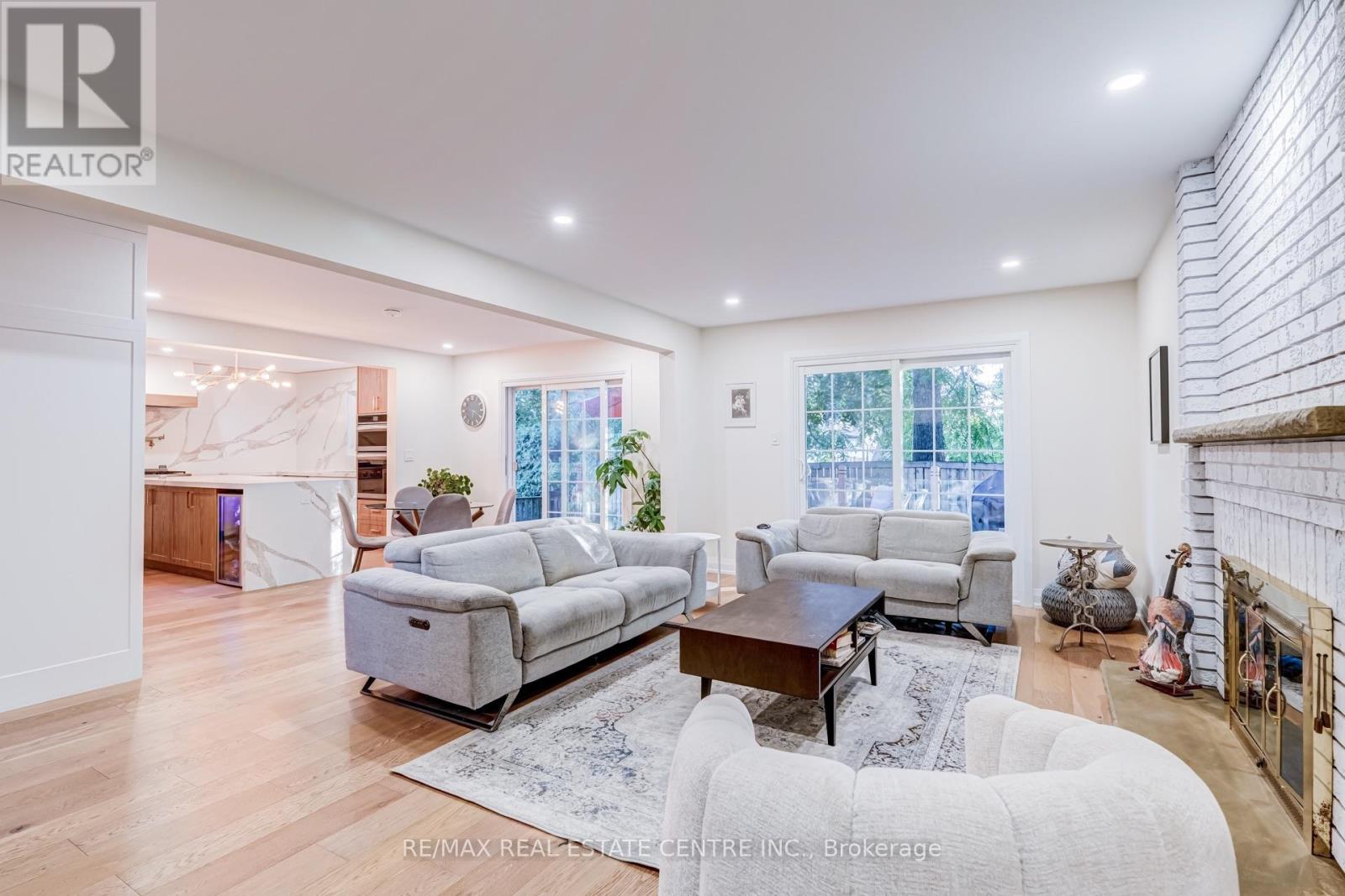 Upper Level - 167 Whitchurch Mews, Mississauga, Ontario  L5A 4B2 - Photo 5 - W13777972