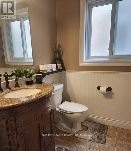 388 Thomas Slee Drive, Kitchener, Ontario  N2P 2X5 - Photo 9 - X13777942