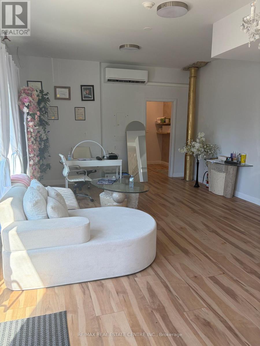 45 Wellington Street N, Hamilton, Ontario  L8R 1M9 - Photo 2 - X13777946