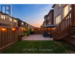 33 MONDIAL CRESCENT, East Gwillimbury, Ontario