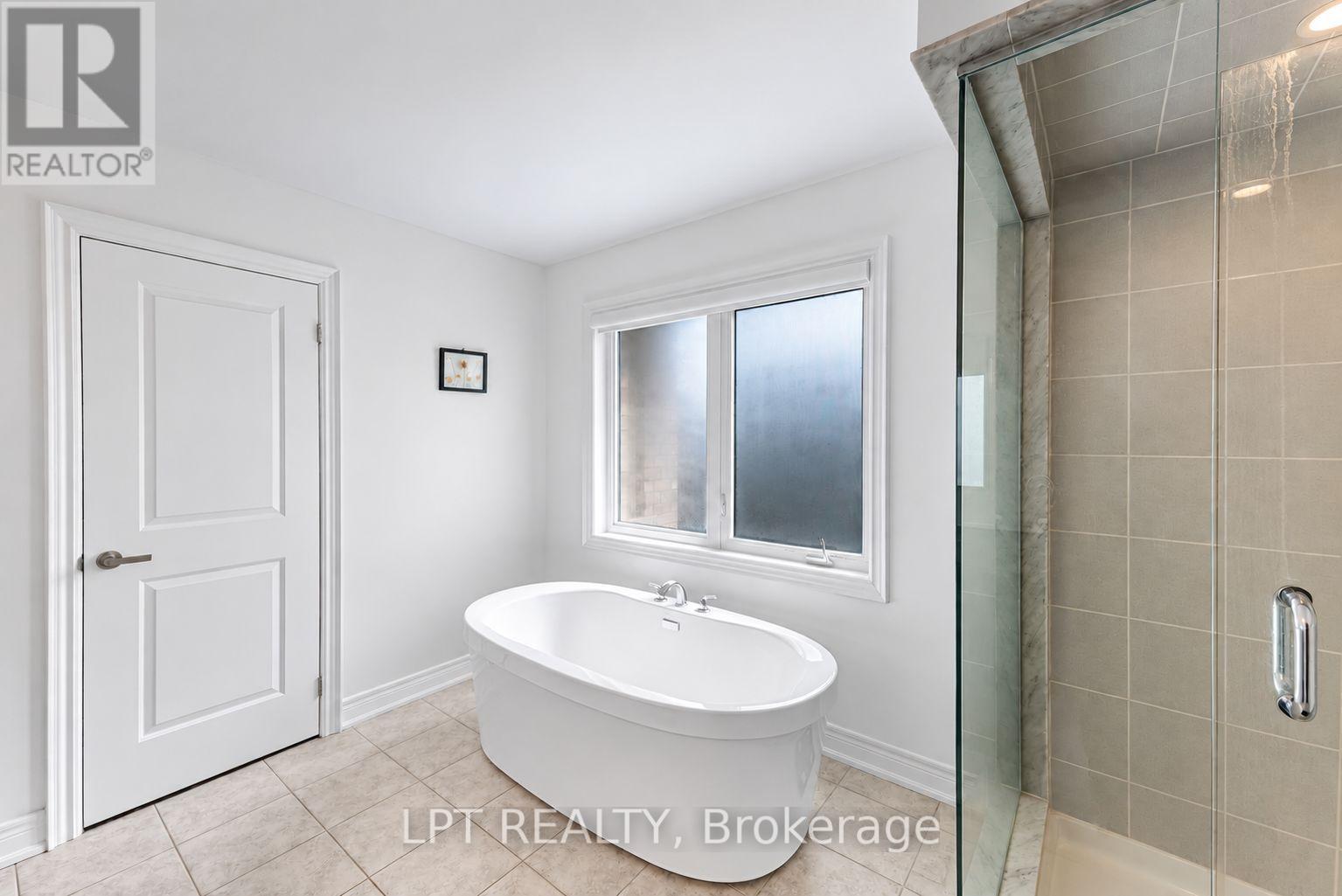 33 Mondial Crescent, East Gwillimbury, Ontario  L9N 0S1 - Photo 22 - N13708024