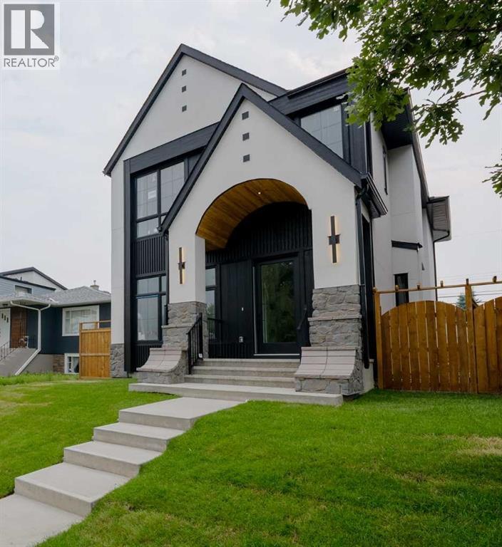 2207 Victoria Crescent NW, Calgary, Alberta  T2M 4E4 - Photo 1 - A2331812
