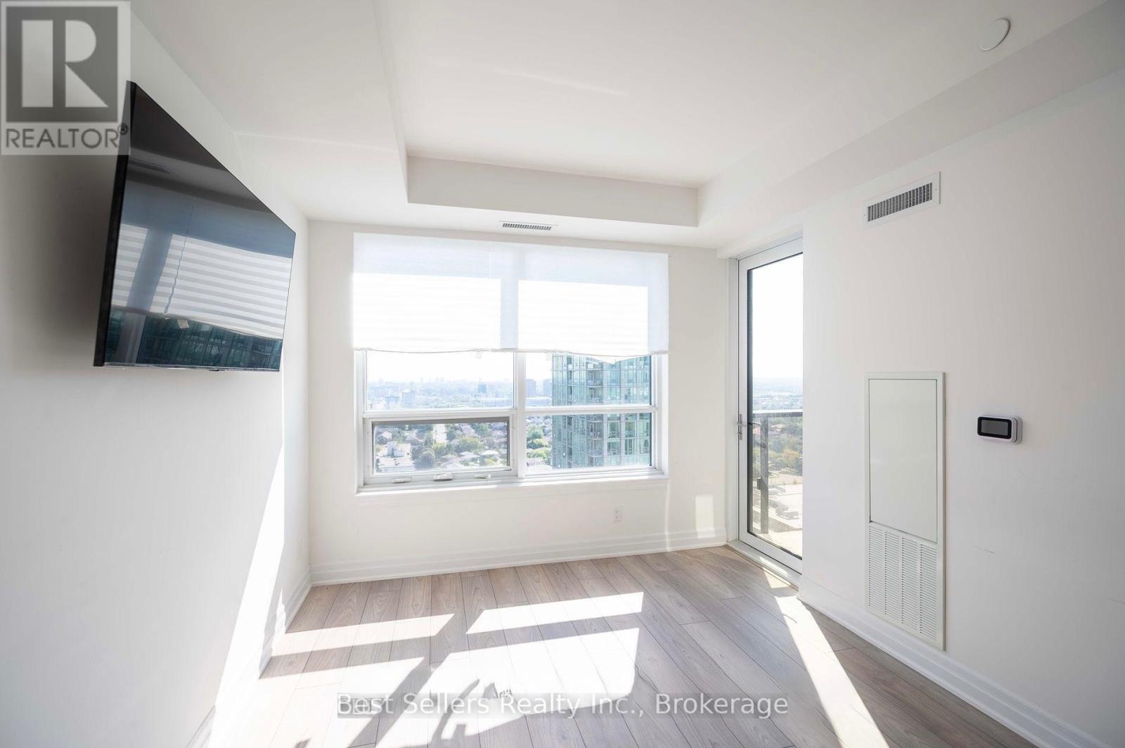 2406 - 36 Elm Drive, Mississauga, Ontario  L5B 1L9 - Photo 10 - W13647302