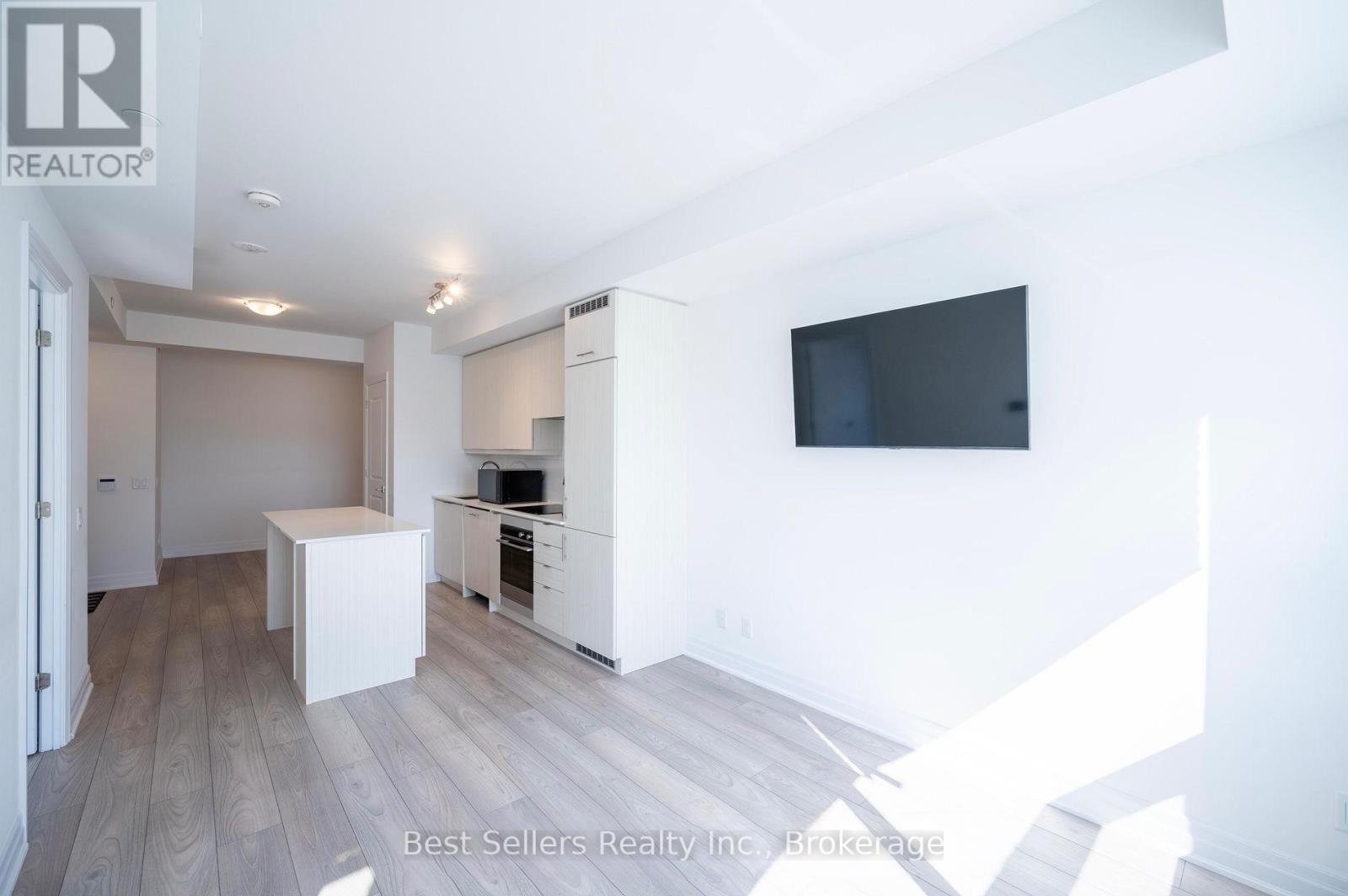2406 - 36 Elm Drive, Mississauga, Ontario  L5B 1L9 - Photo 9 - W13647302