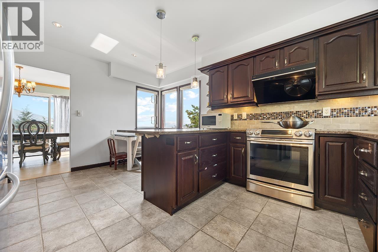 96 Bonnymuir Drive, West Vancouver, British Columbia  V7S 1L2 - Photo 4 - R3164012