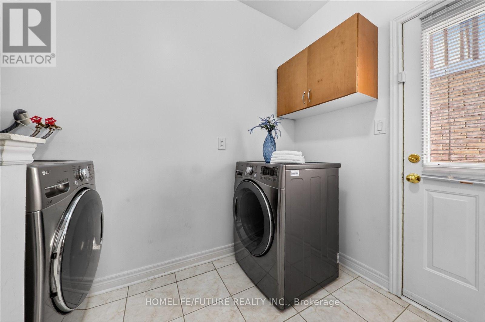 65 Middlecote Drive, Ajax, Ontario  L1T 0A1 - Photo 24 - E13777980