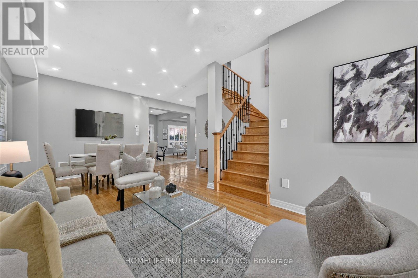 65 Middlecote Drive, Ajax, Ontario  L1T 0A1 - Photo 4 - E13777980