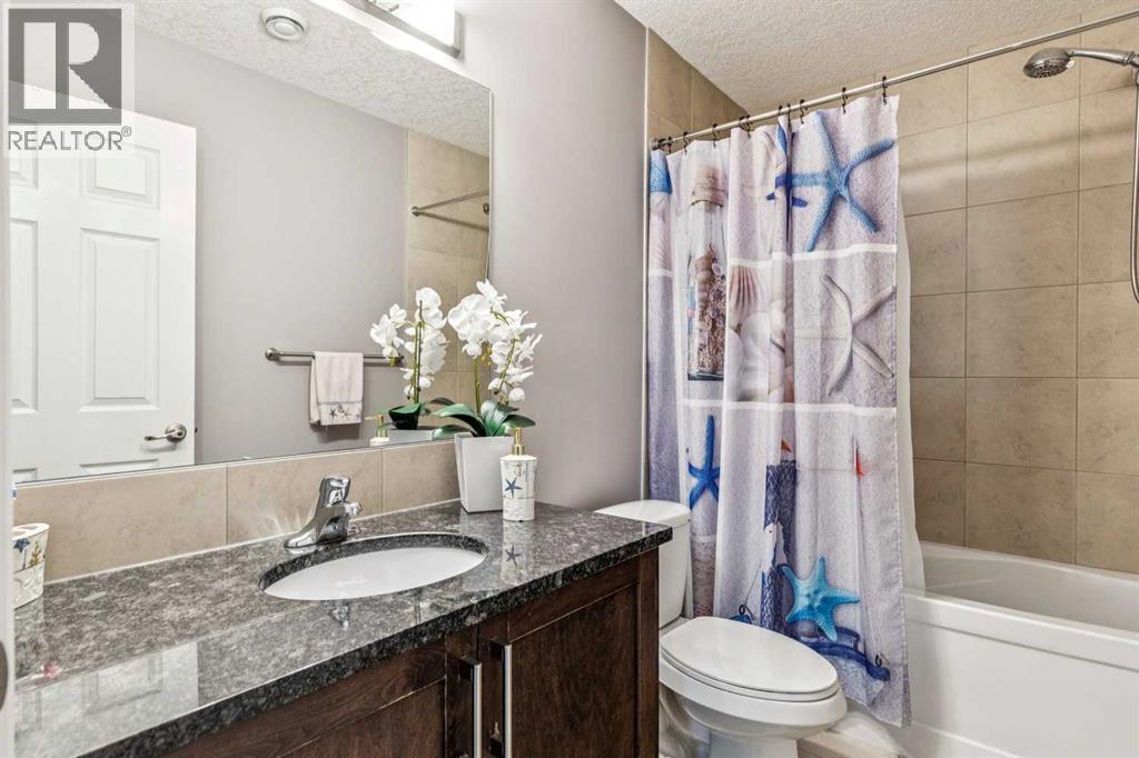 437 Kinniburgh Boulevard, Chestermere, Alberta  T1X 0P4 - Photo 36 - A2343685