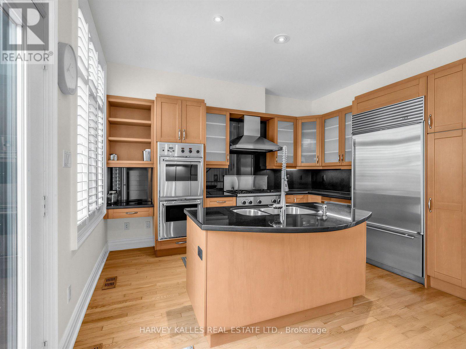 26 Marlborough Avenue, Toronto, Ontario  M5R 1X6 - Photo 13 - C13778004