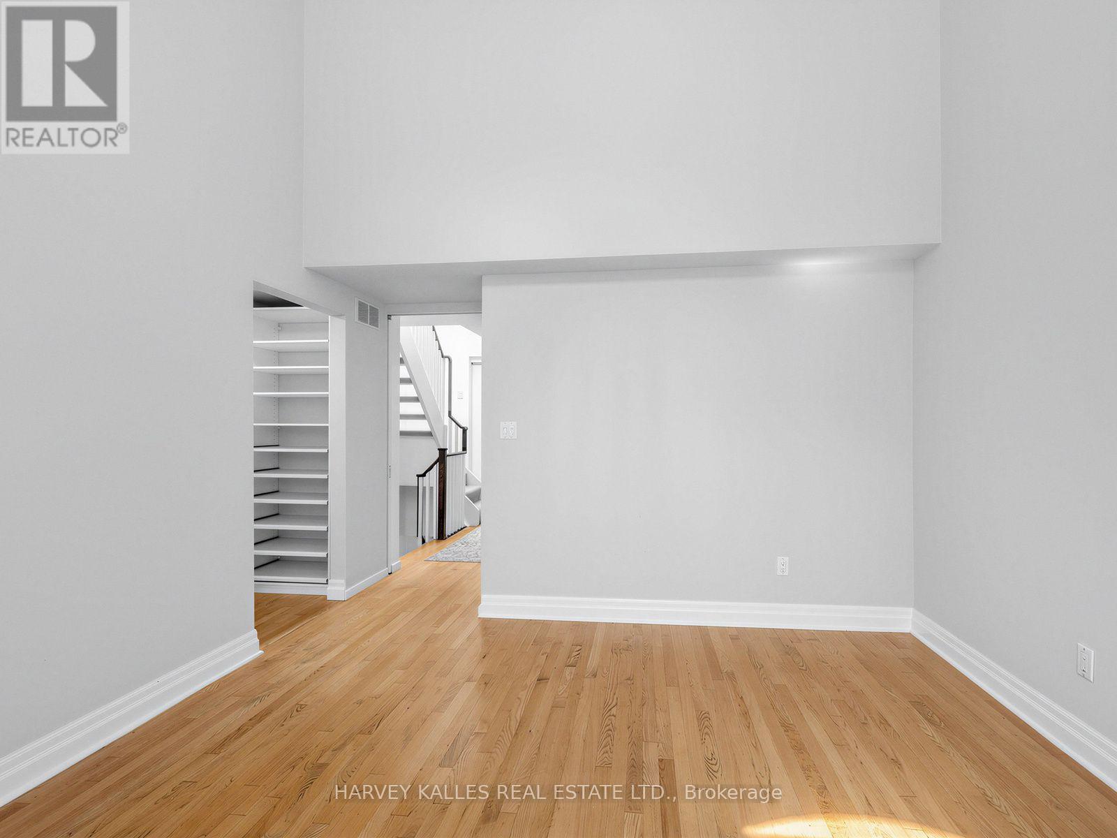 26 Marlborough Avenue, Toronto, Ontario  M5R 1X6 - Photo 17 - C13778004