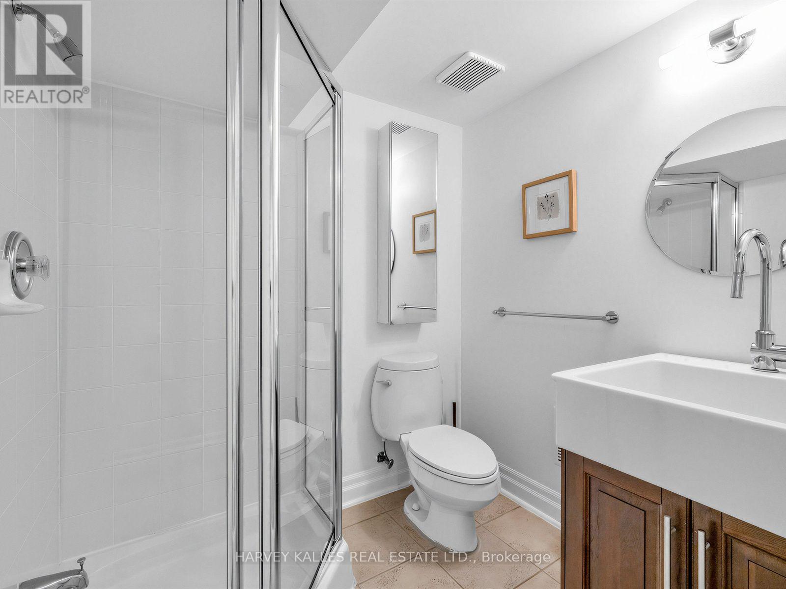 26 Marlborough Avenue, Toronto, Ontario  M5R 1X6 - Photo 31 - C13778004