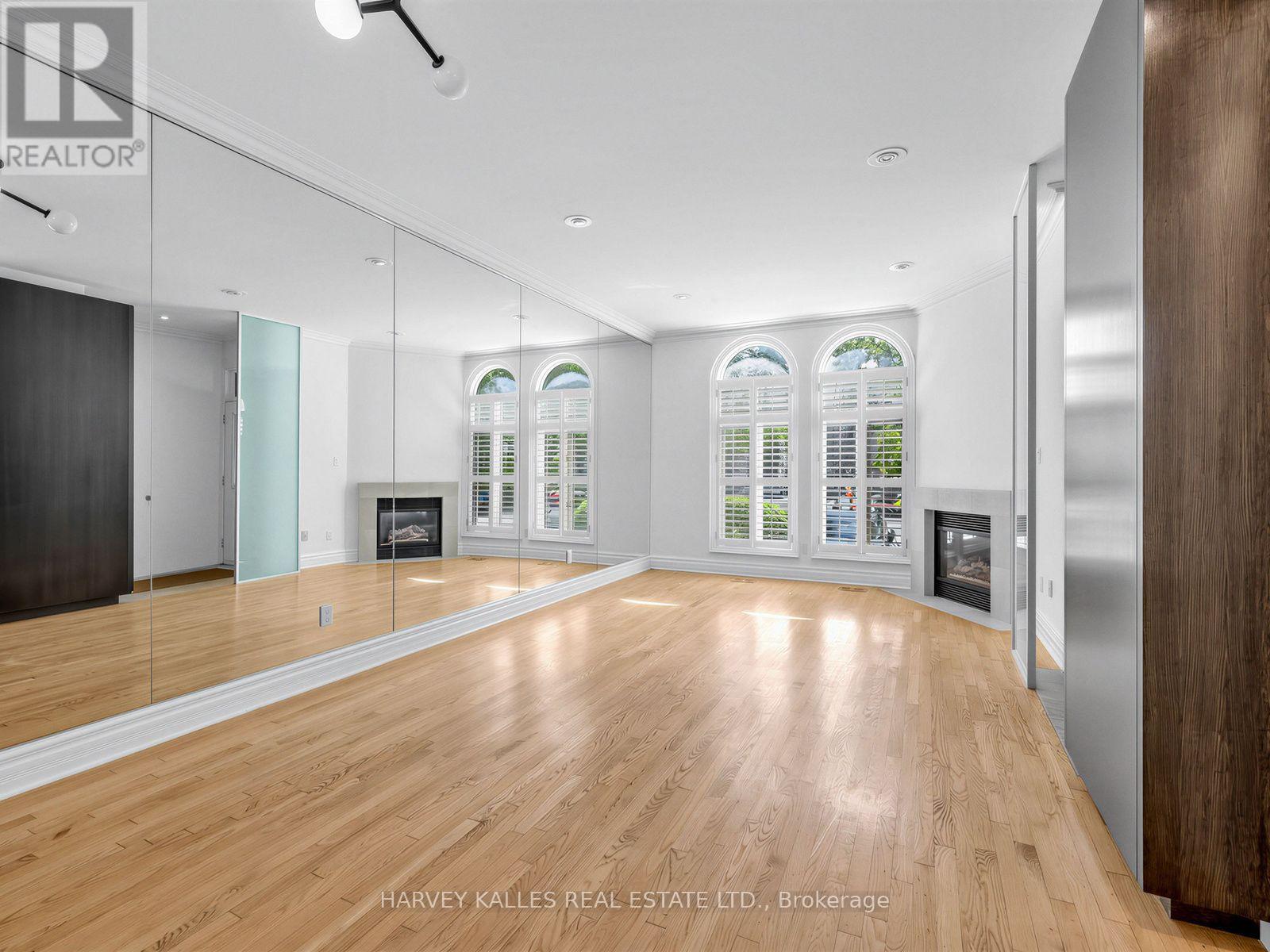 26 Marlborough Avenue, Toronto, Ontario  M5R 1X6 - Photo 5 - C13778004