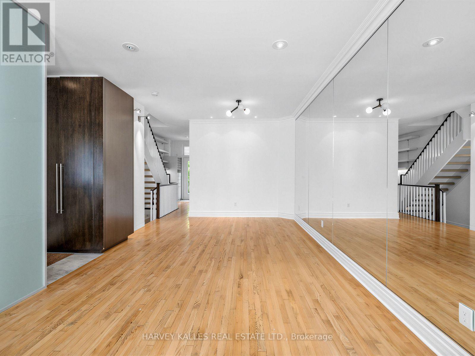 26 Marlborough Avenue, Toronto, Ontario  M5R 1X6 - Photo 7 - C13778004