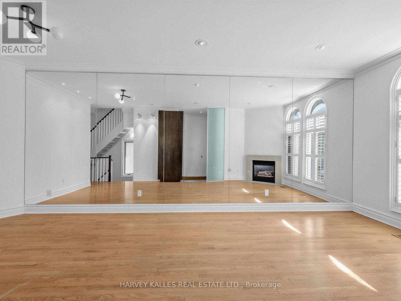 26 Marlborough Avenue, Toronto, Ontario  M5R 1X6 - Photo 9 - C13778004