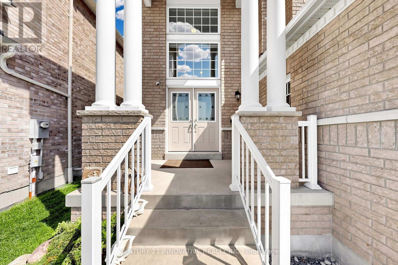55 Sharplin Drive, Ajax, Ontario  L1Z 0C6 - Photo 4 - E13778008
