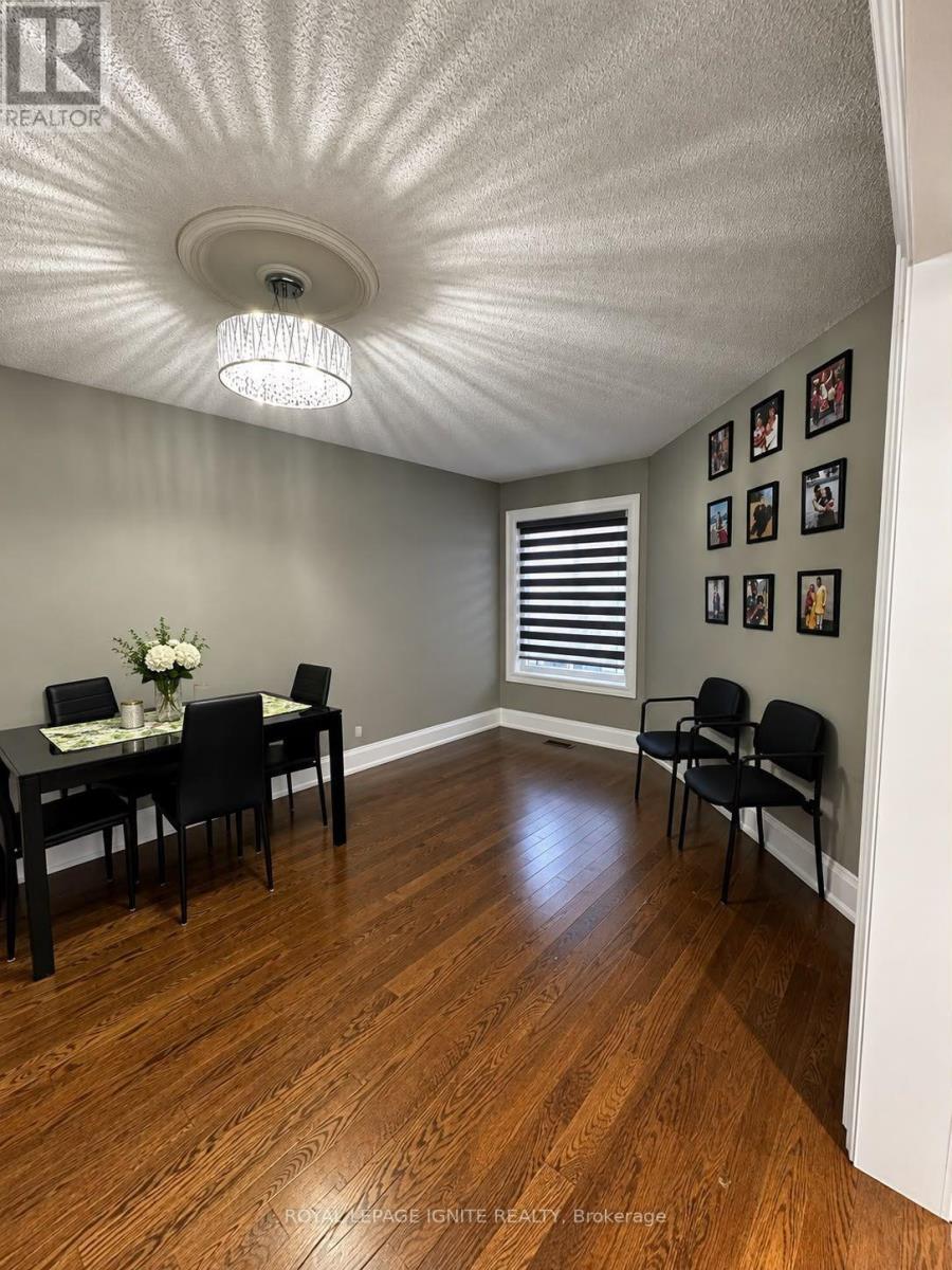 32 Marsdale Crescent, Toronto, Ontario  M1X 1G7 - Photo 14 - E13778016