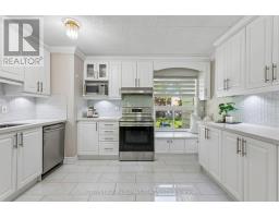 211 - 180 MISSISSAUGA VALLEY BOULEVARD, Mississauga, Ontario