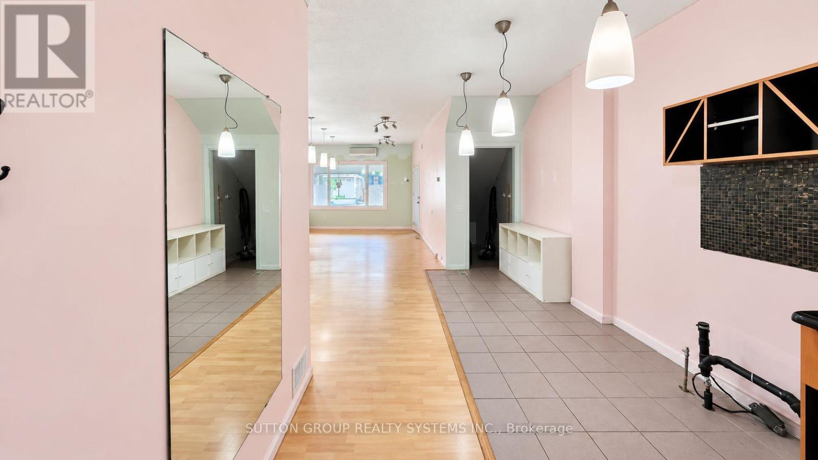 Main Floor - 1986 Davenport Road, Toronto, Ontario  M6N 1C4 - Photo 2 - W13777992