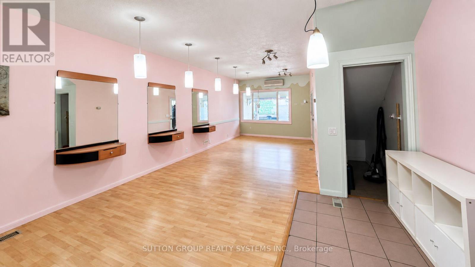 Main Floor - 1986 Davenport Road, Toronto, Ontario  M6N 1C4 - Photo 3 - W13777992