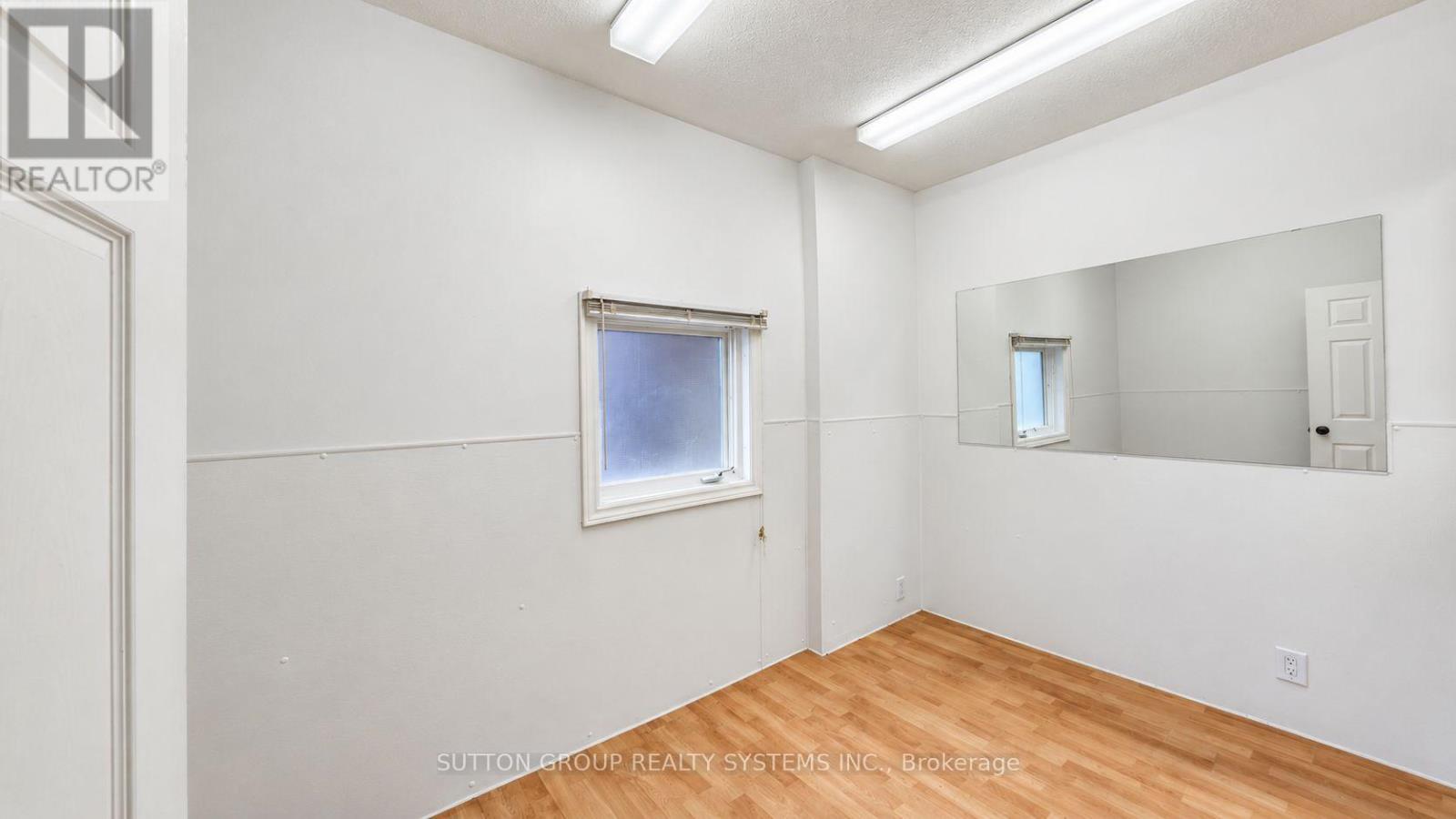 Main Floor - 1986 Davenport Road, Toronto, Ontario  M6N 1C4 - Photo 6 - W13777992