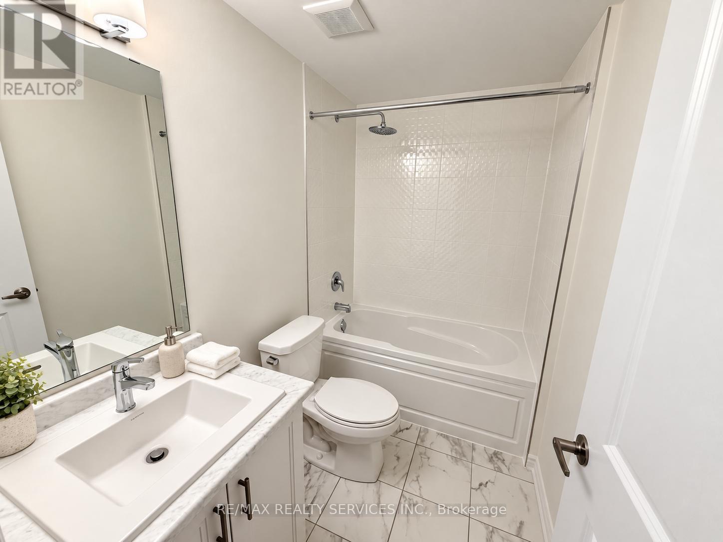 48 Thornbird Crescent, Brampton, Ontario  L7A 5N1 - Photo 12 - W13778006