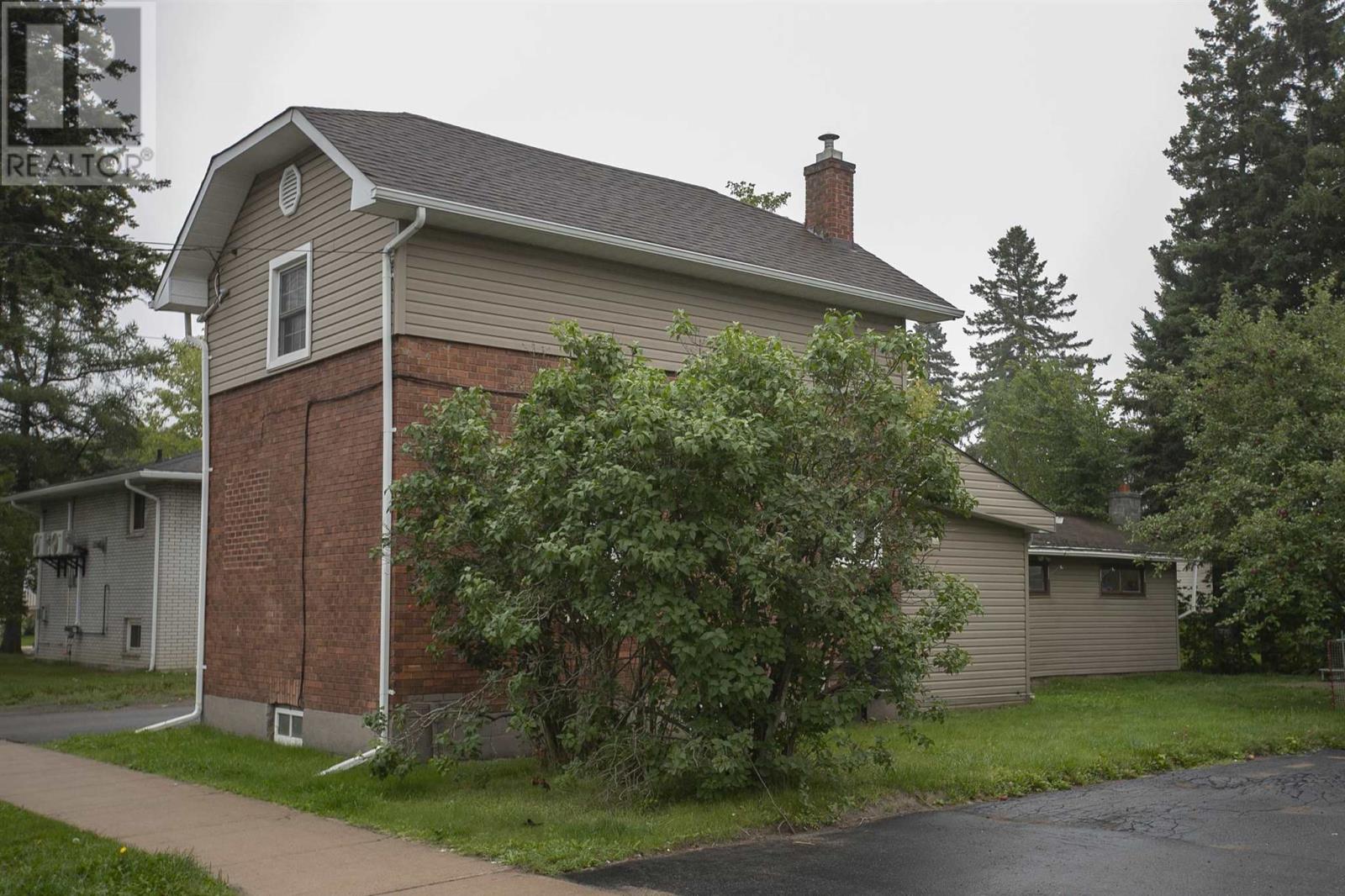 3 Henrietta Ave, Sault Ste. Marie, Ontario  P6C 1Z2 - Photo 3 - SM262392