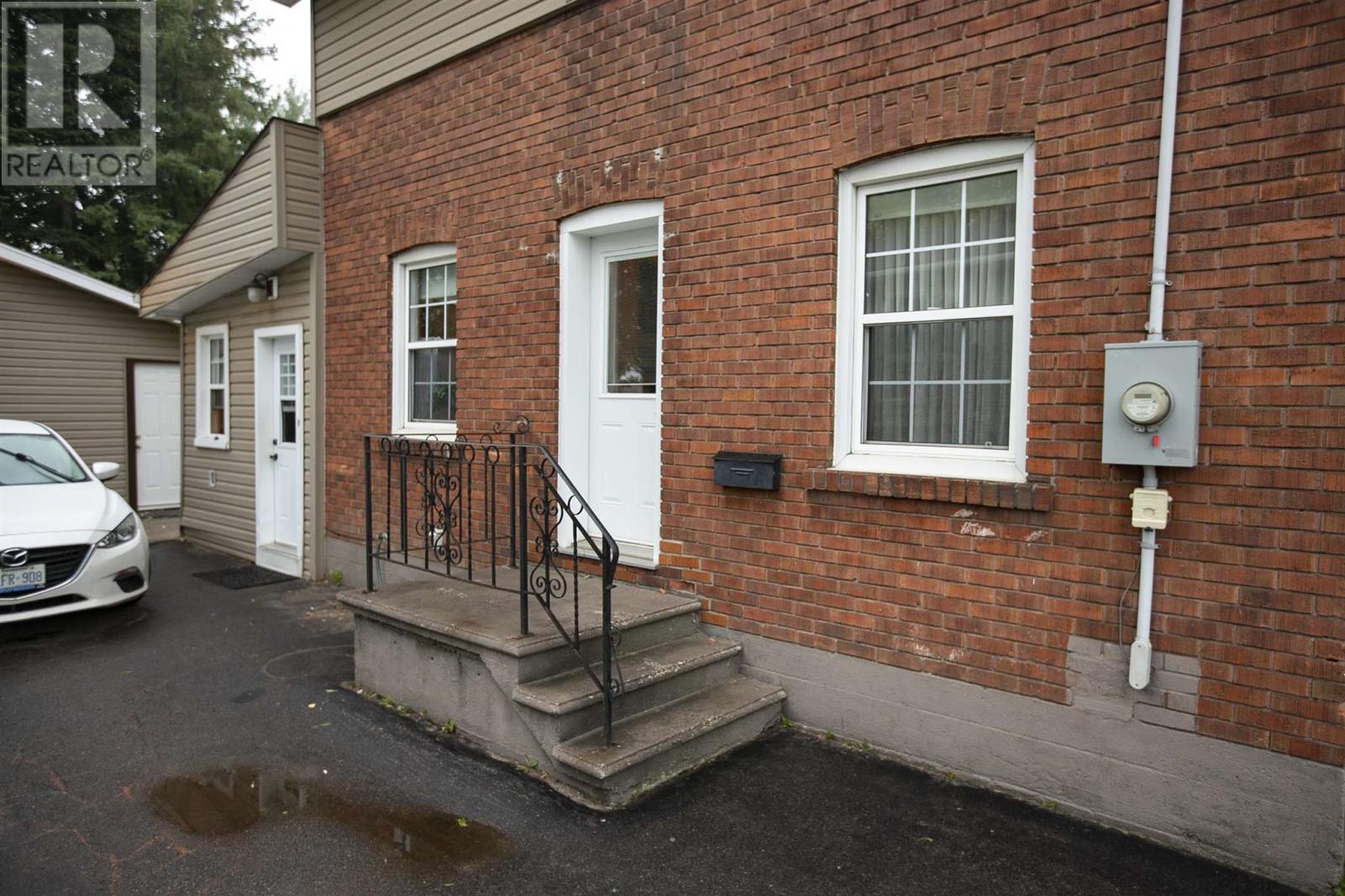 3 Henrietta Ave, Sault Ste. Marie, Ontario  P6C 1Z2 - Photo 4 - SM262392