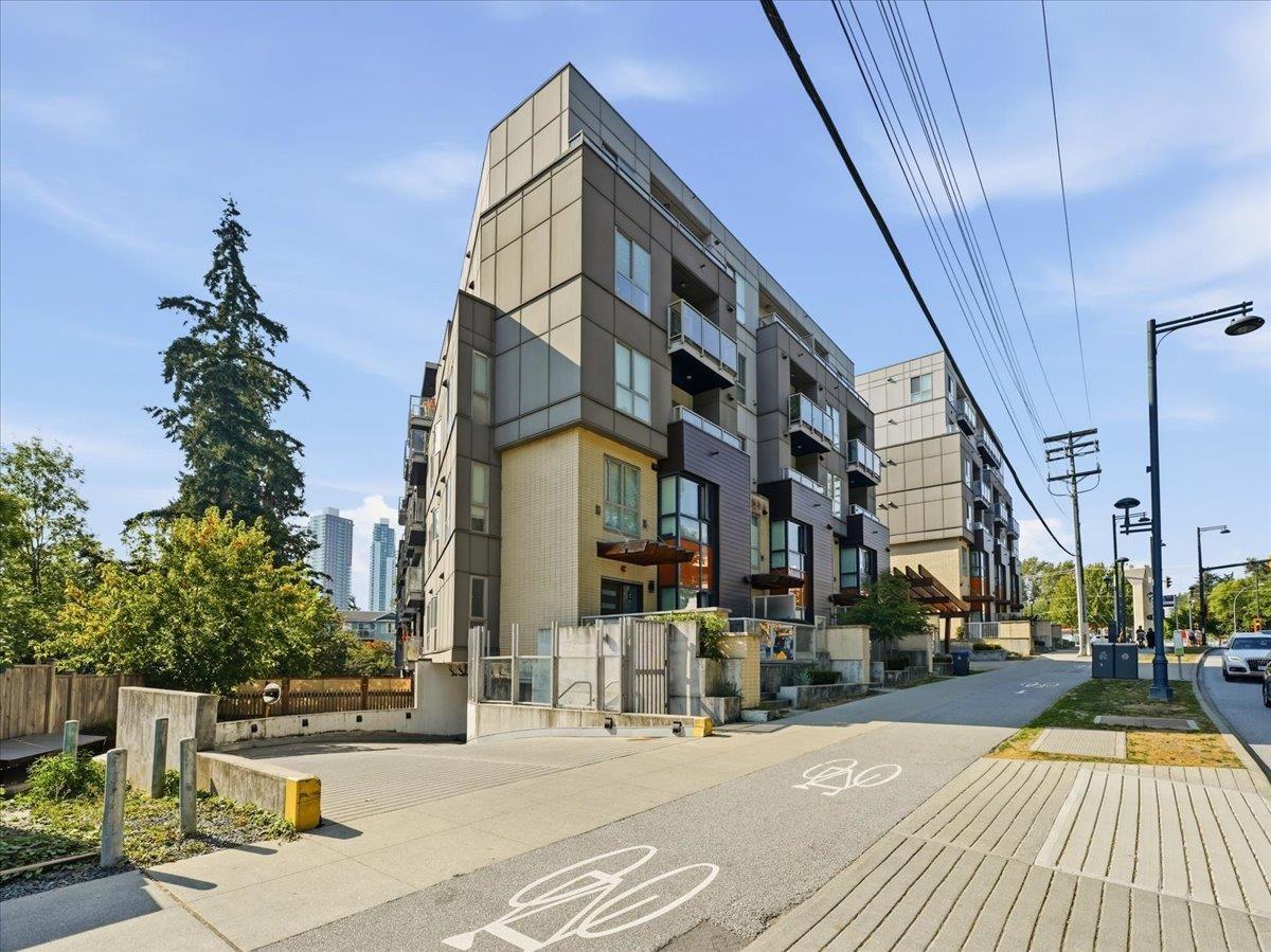 106 9689 140 STREET, surrey, British Columbia