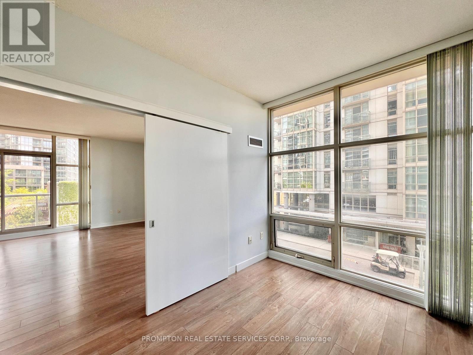 203 - 9 Spadina Avenue, Toronto, Ontario  M5V 3V5 - Photo 10 - C13778040