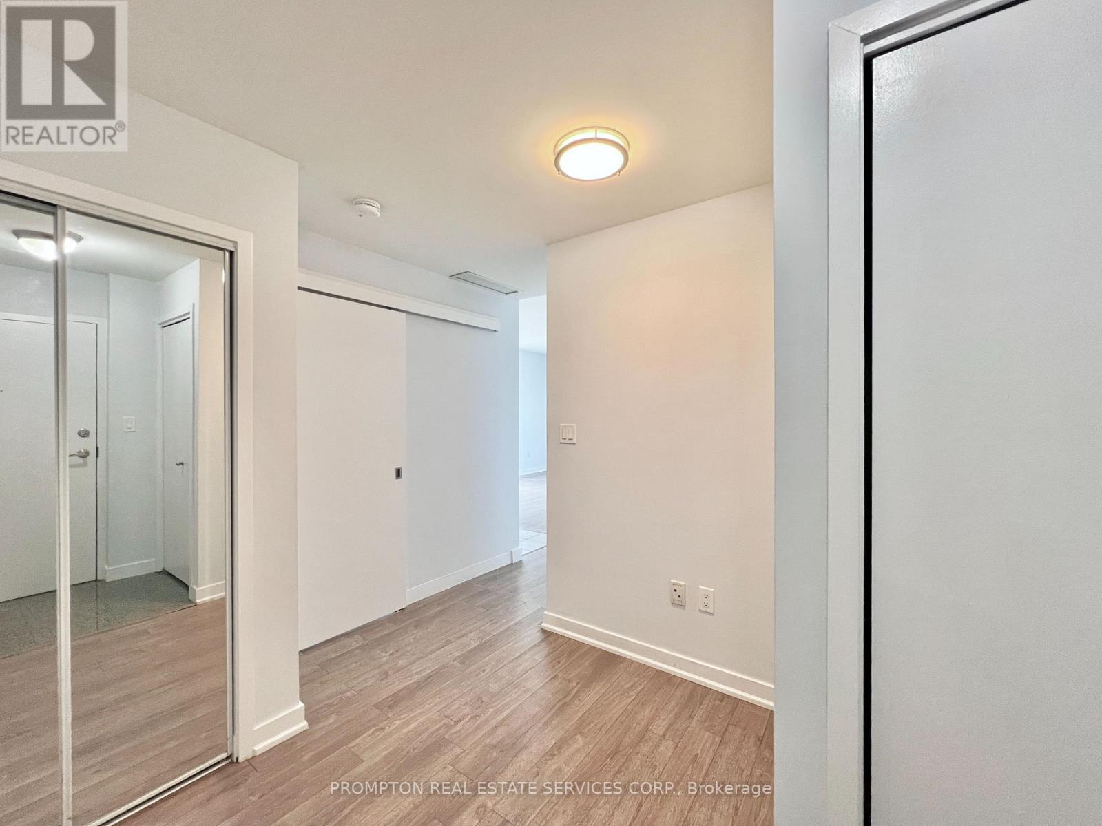 203 - 9 Spadina Avenue, Toronto, Ontario  M5V 3V5 - Photo 17 - C13778040