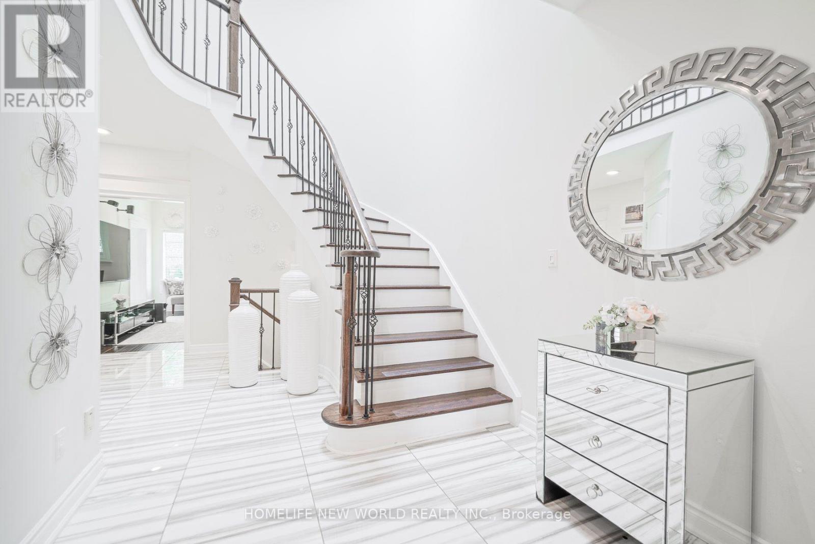 397 Hewitt Circle, Newmarket, Ontario  L3X 2L8 - Photo 6 - N13778032