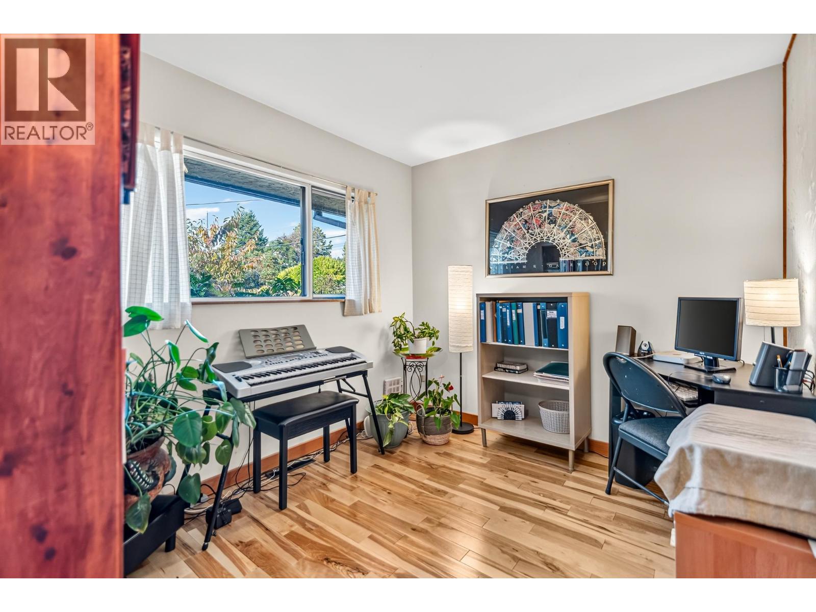 4735 Laurel Avenue, Sechelt, British Columbia  V7Z 0B4 - Photo 10 - R3164754